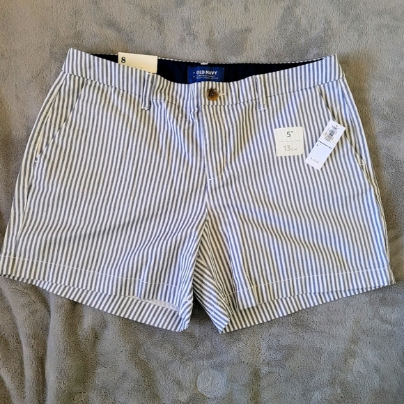 Old Navy Everyday 5" Short - Picture 1 of 4